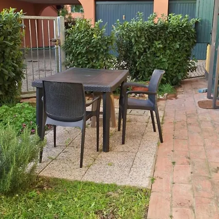 Apartment Casa Anna - Piano T E Giardino *