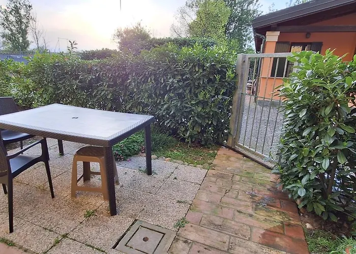 Casa Anna - Piano T E Giardino * Modena